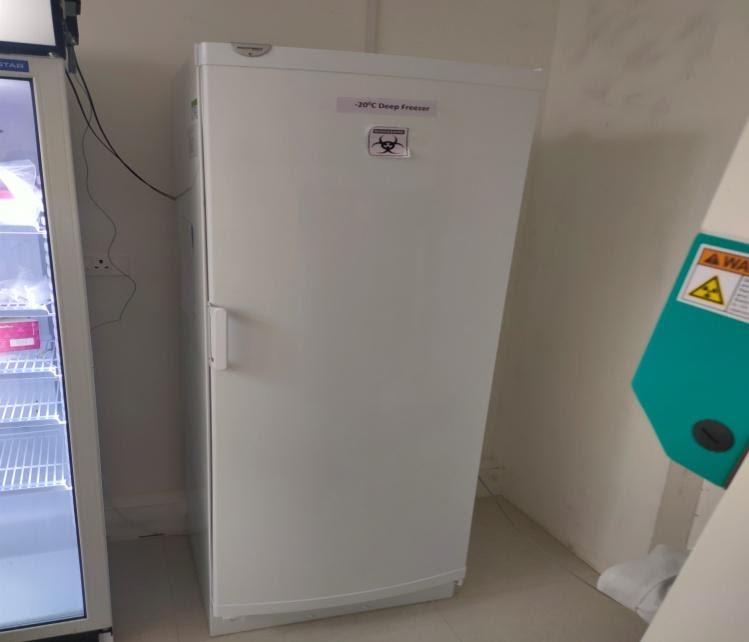 Refrigerator (-20˚C)